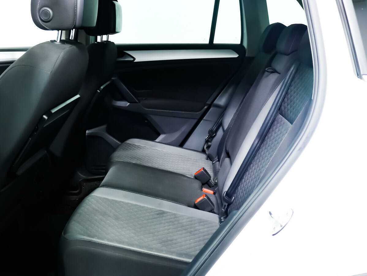 Б/У Фольксваген Тигуан 2017 года. Фото: #11