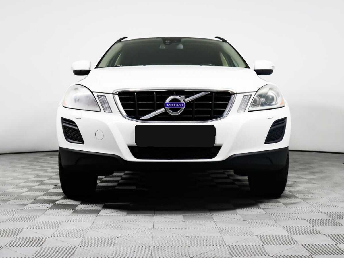 Б/У Вольво ИксЦ60 2010 года. Фото: #1