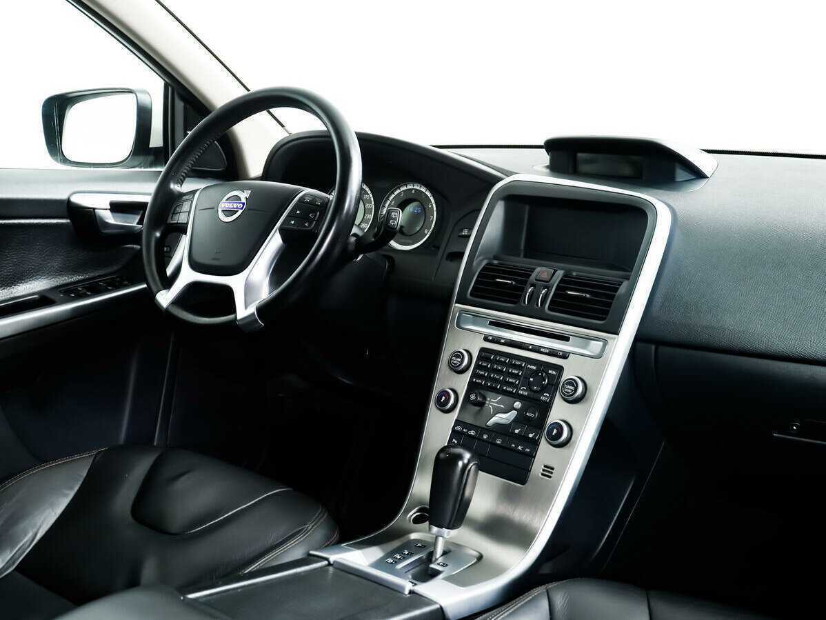 Б/У Вольво ИксЦ60 2010 года. Фото: #8