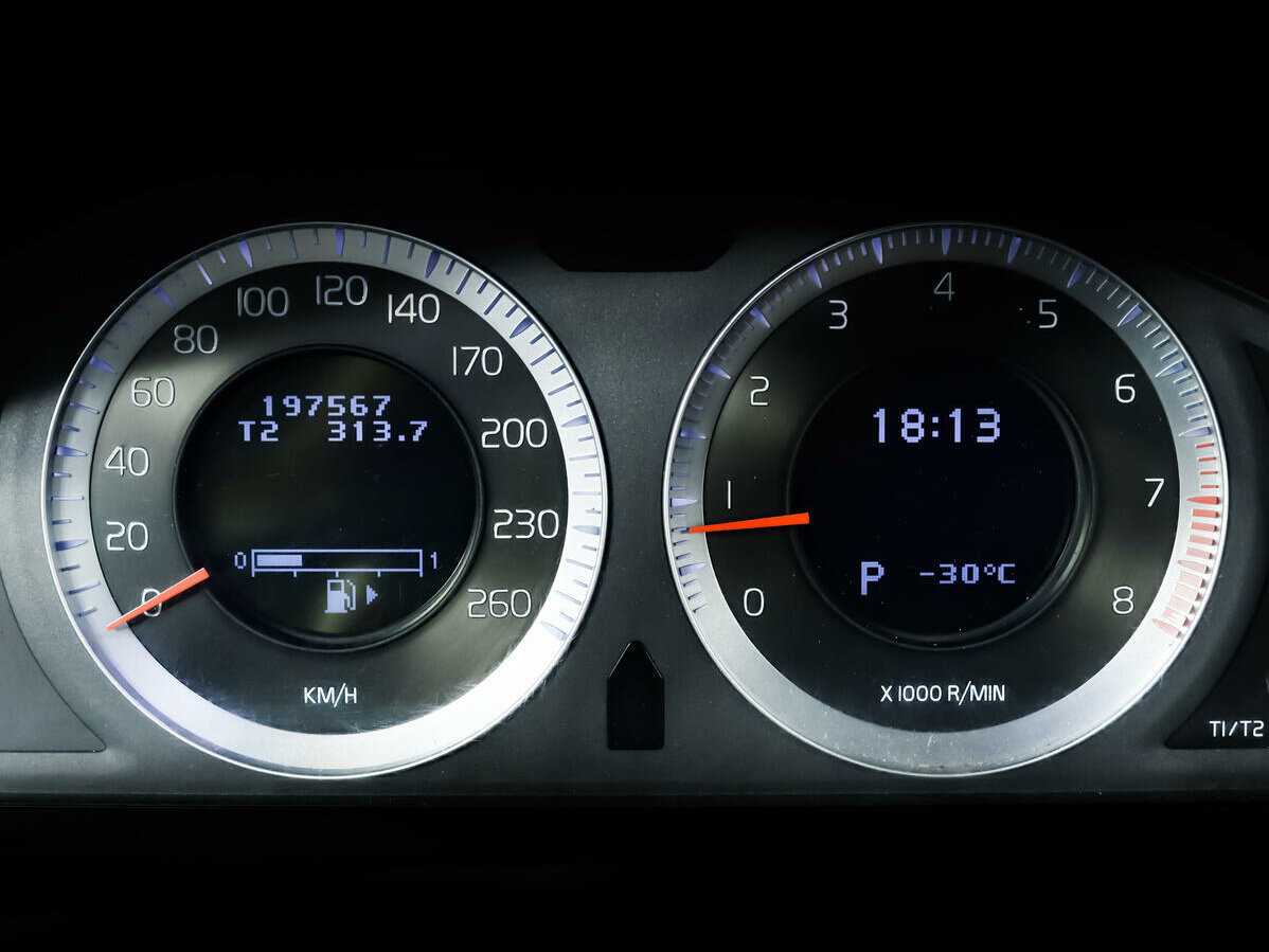 Б/У Вольво ИксЦ60 2010 года. Фото: #9