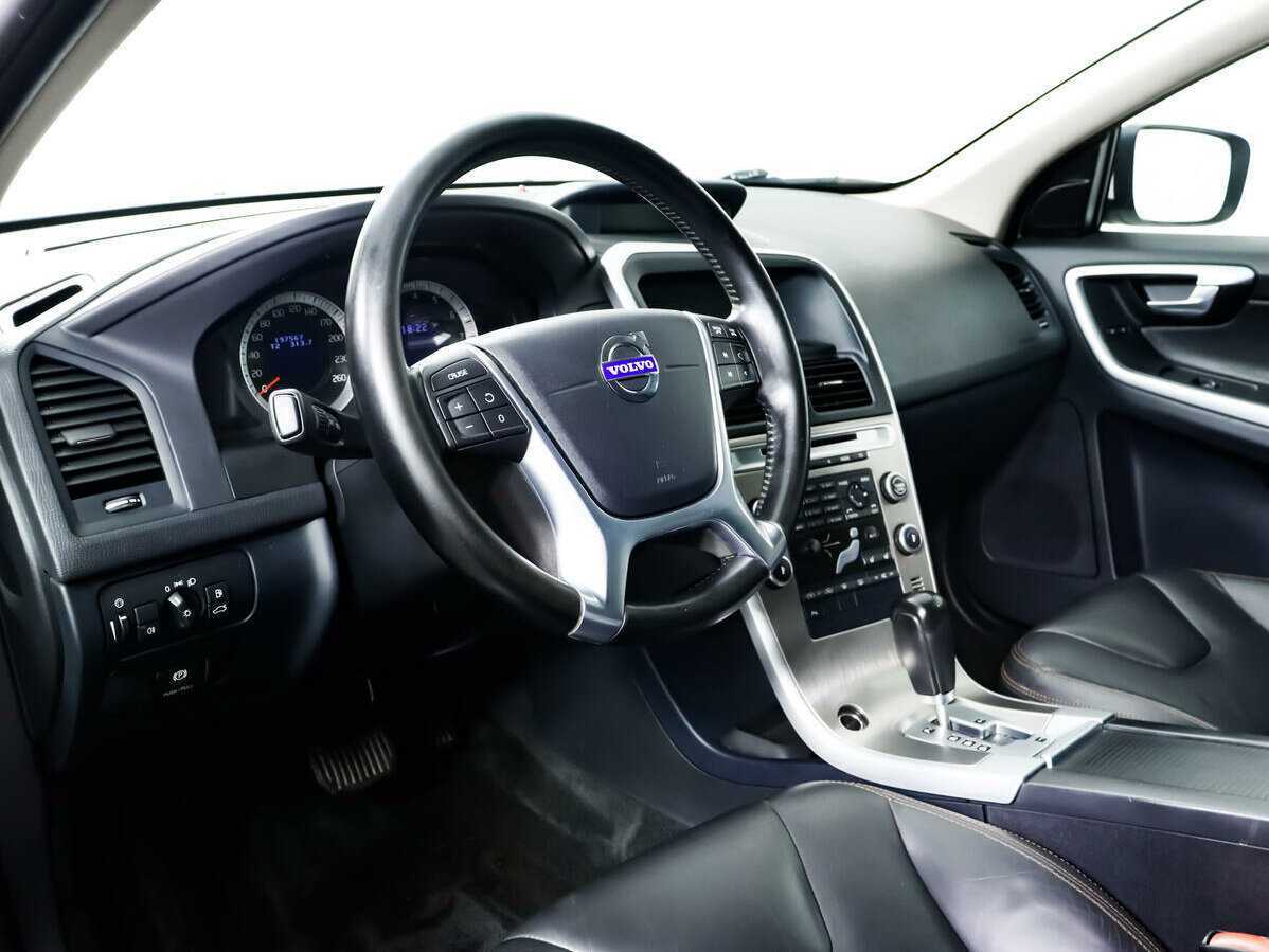 Б/У Вольво ИксЦ60 2010 года. Фото: #12