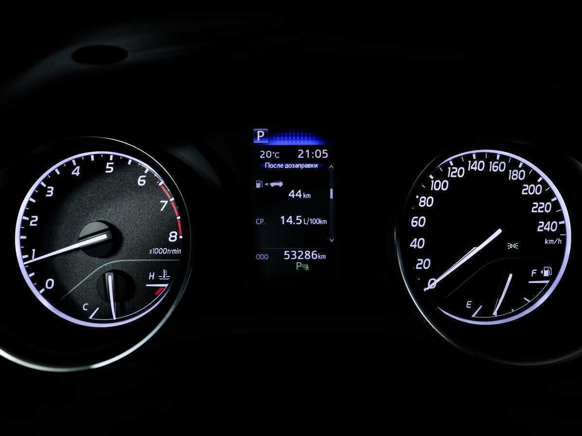 Б/У Тойота Камри 2020 года. Фото: #7