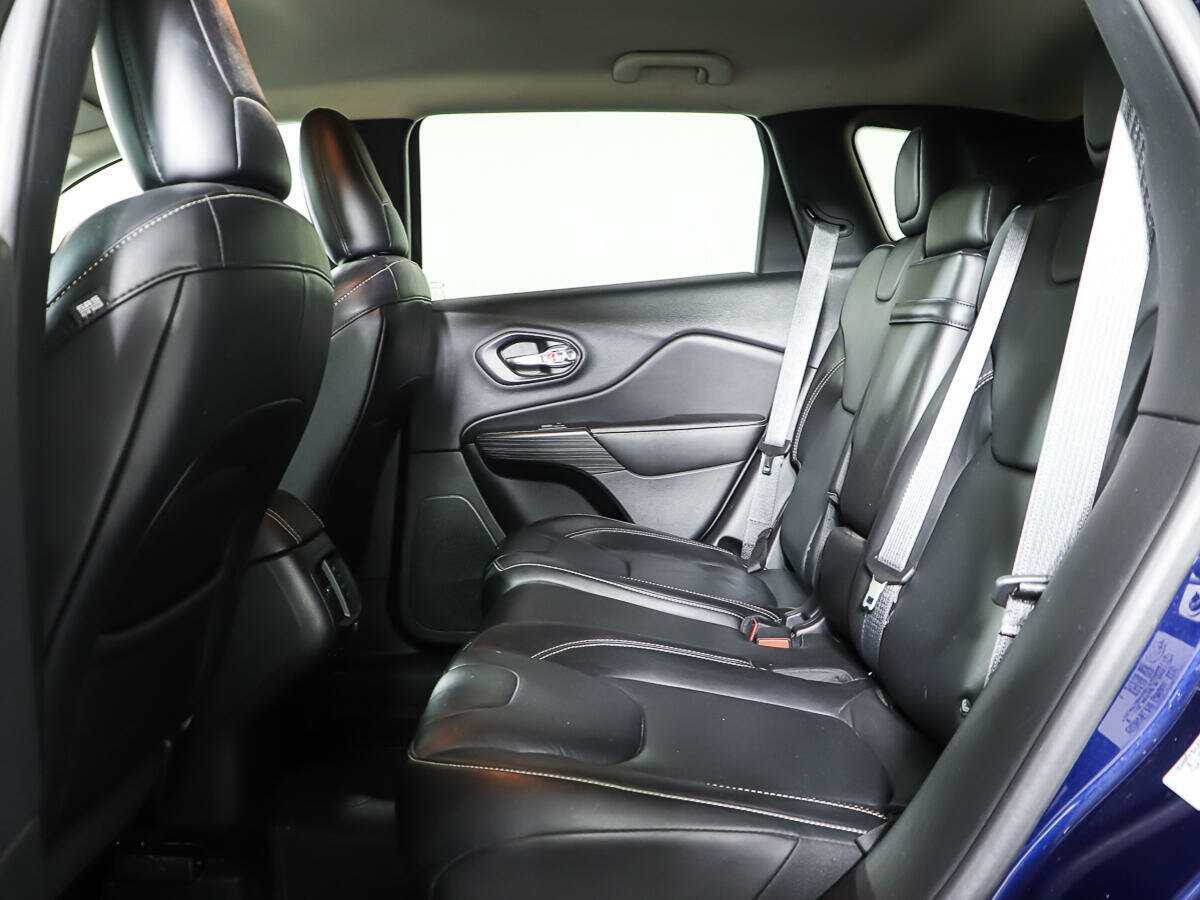 Б/У Джип Чироки 2014 года. Фото: #11