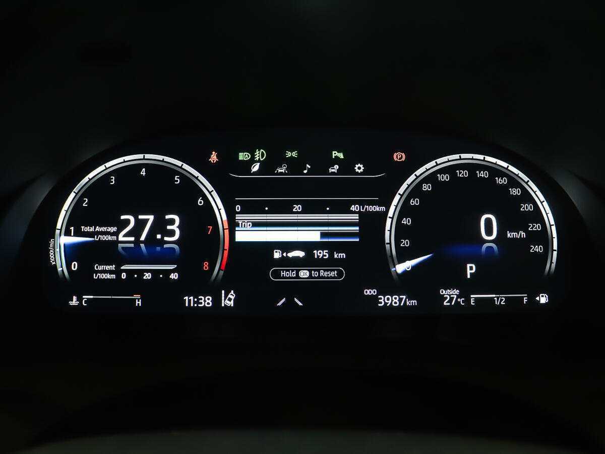 Б/У Тойота Камри 2023 года. Фото: #16