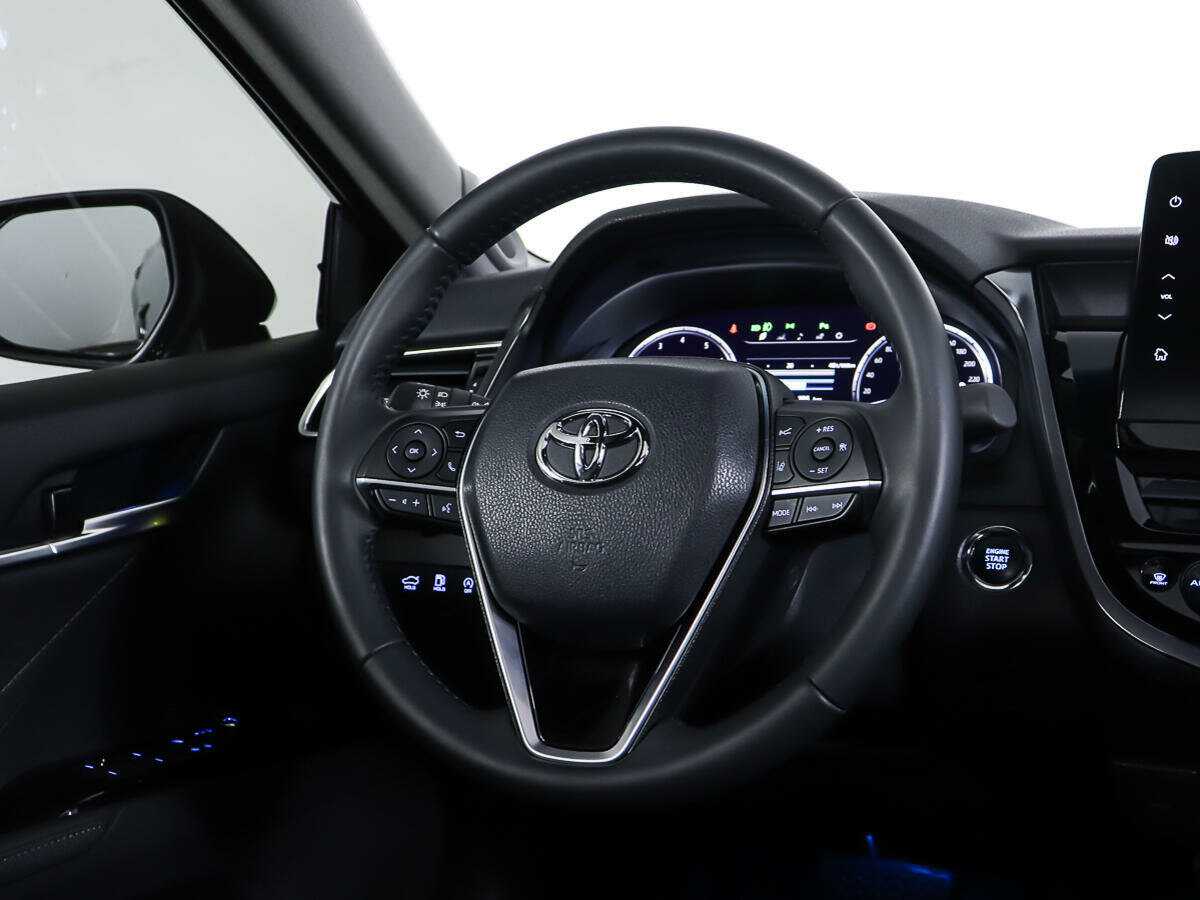 Б/У Тойота Камри 2023 года. Фото: #17