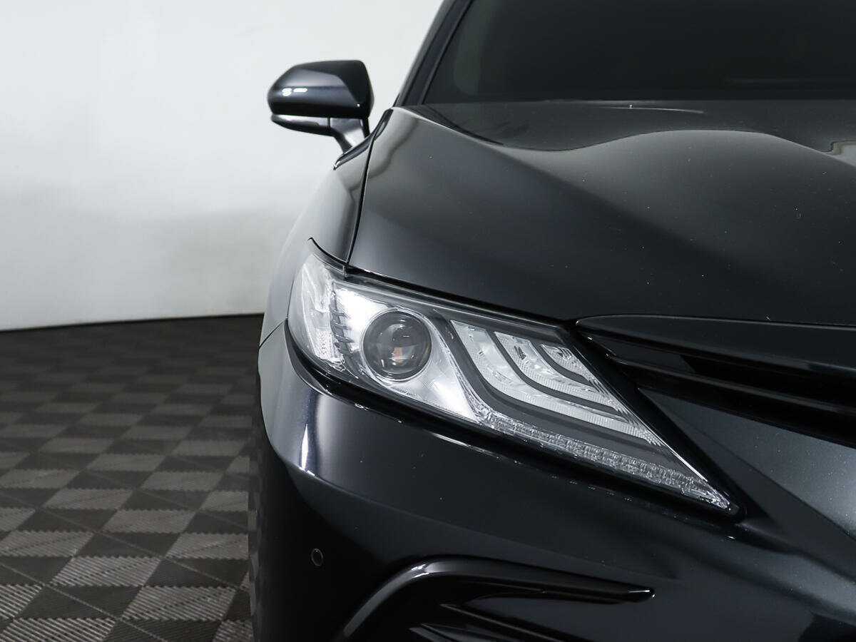 Б/У Тойота Камри 2023 года. Фото: #25