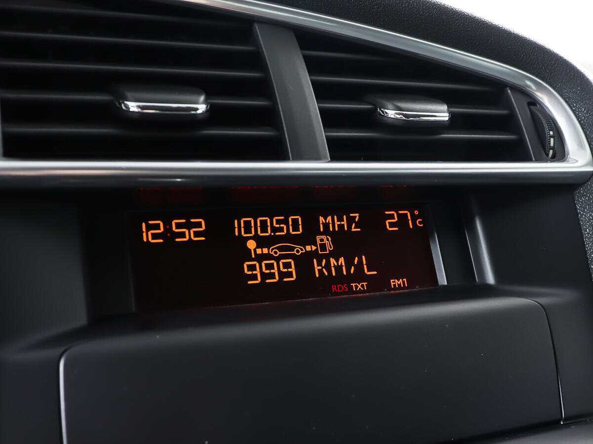 Б/У Ситроен Ц4 2011 года. Фото: #17