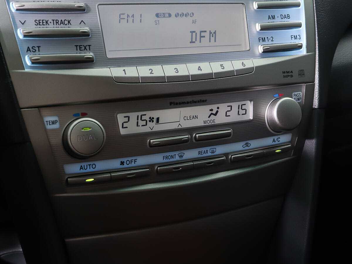 Б/У Тойота Камри 2010 года. Фото: #17