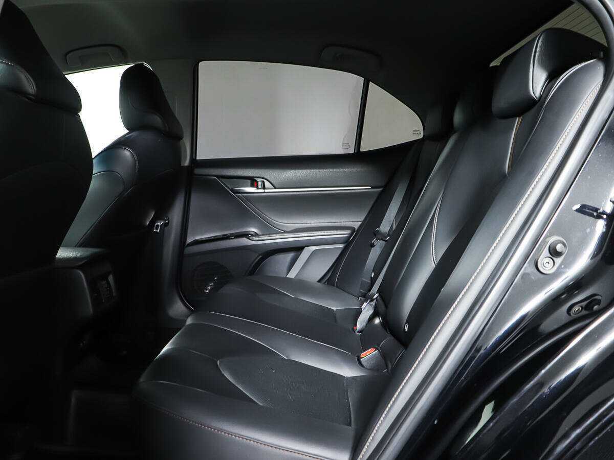 Б/У Тойота Камри 2019 года. Фото: #9