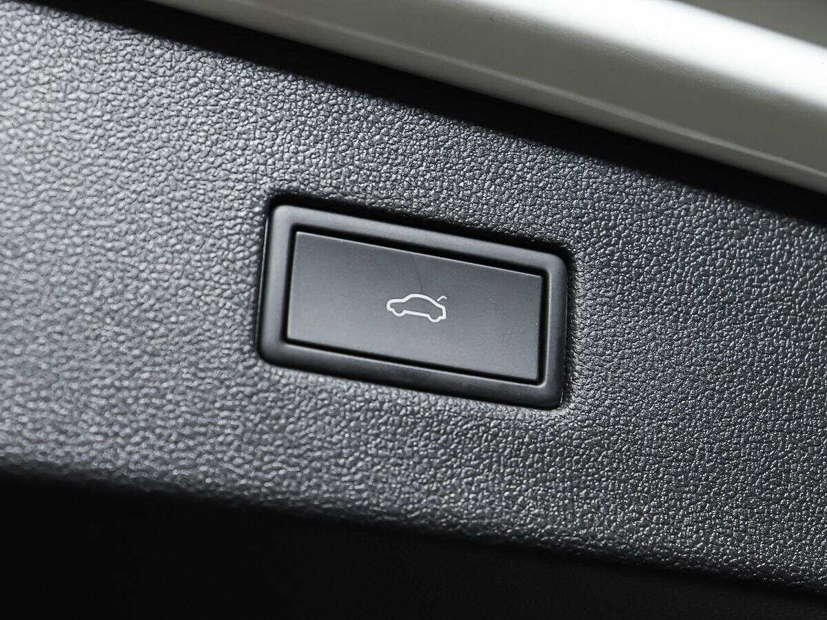 Б/У Фольксваген Тигуан 2022 года. Фото: #16