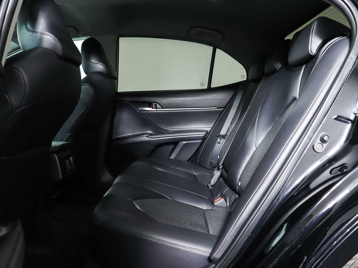 Б/У Тойота Камри 2021 года. Фото: #9