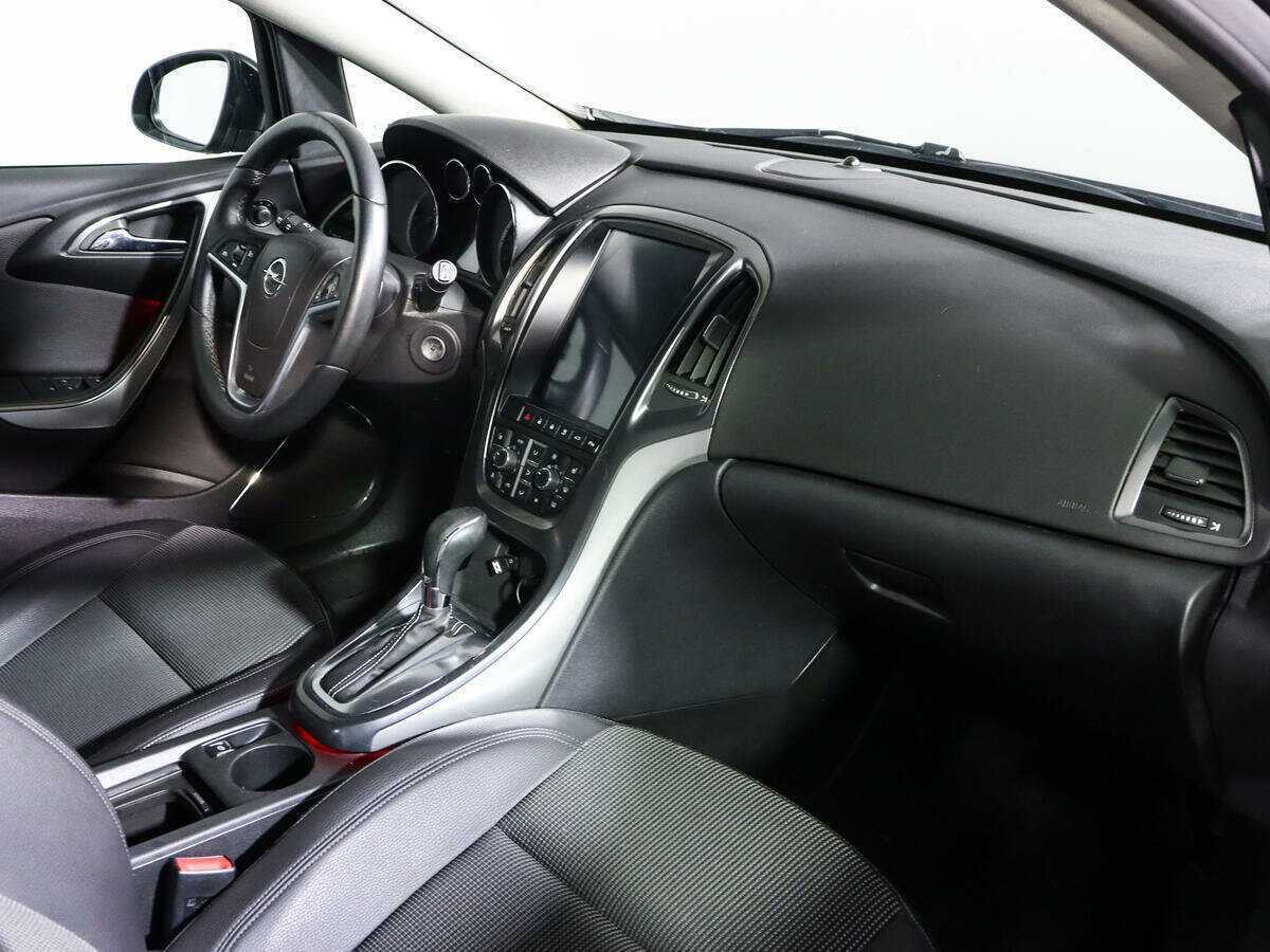 Б/У Опель Астра 2011 года. Фото: #6