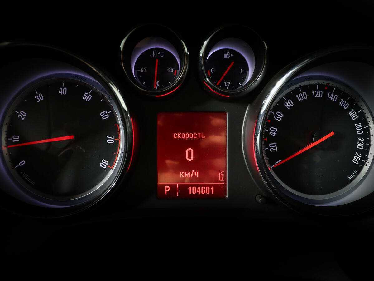 Б/У Опель Астра 2011 года. Фото: #8