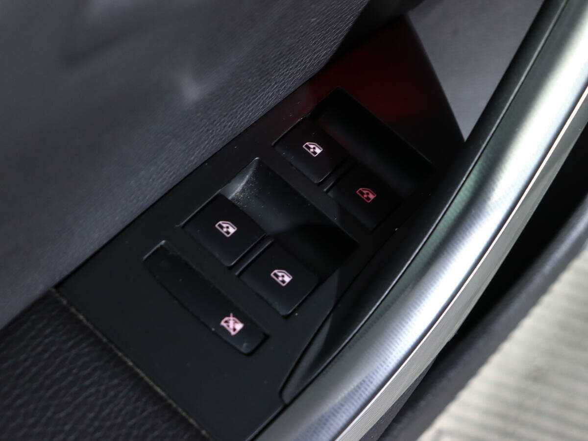 Б/У Опель Астра 2011 года. Фото: #14