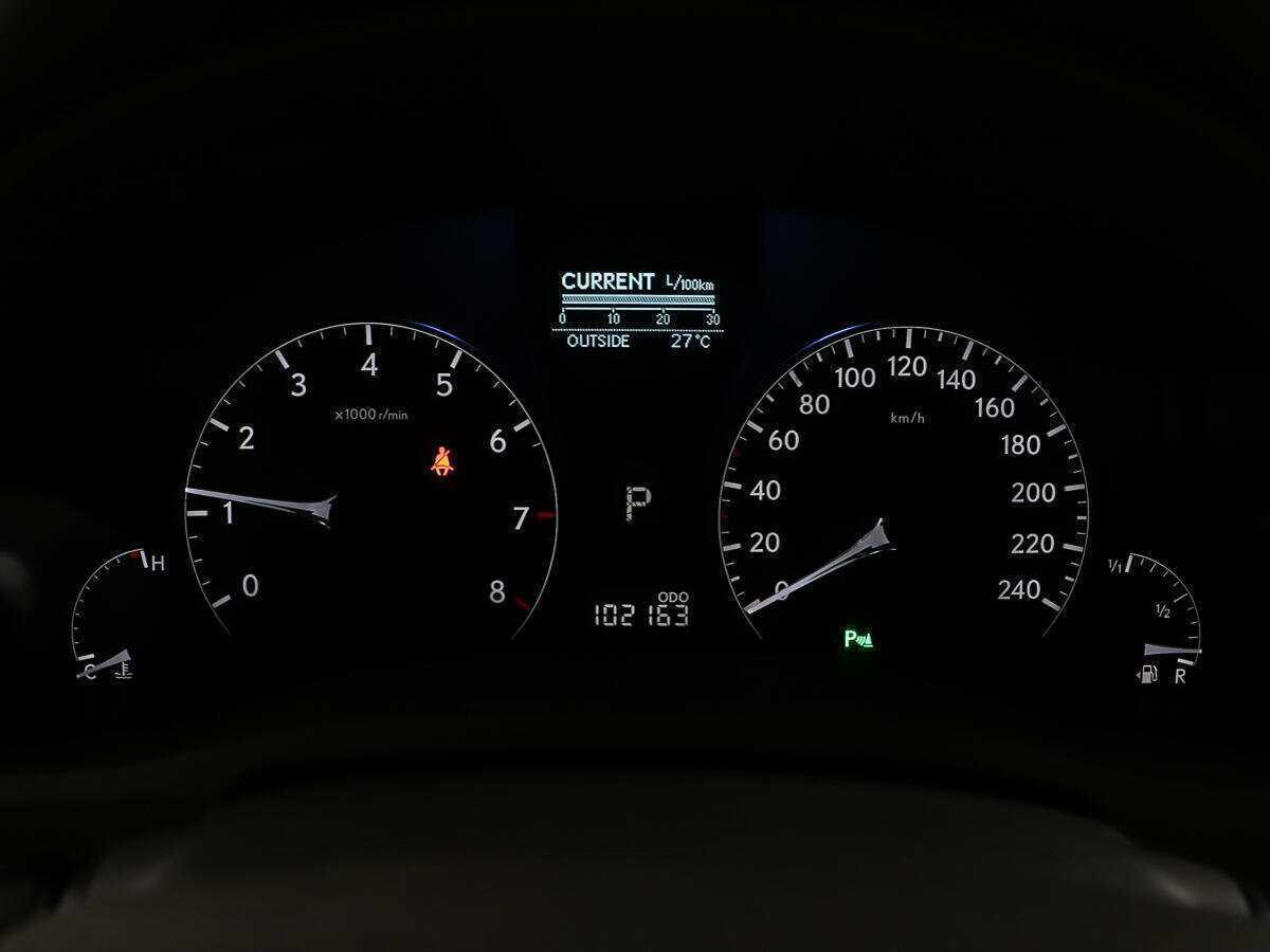 Б/У Лексус Р-Икс 2010 года. Фото: #13