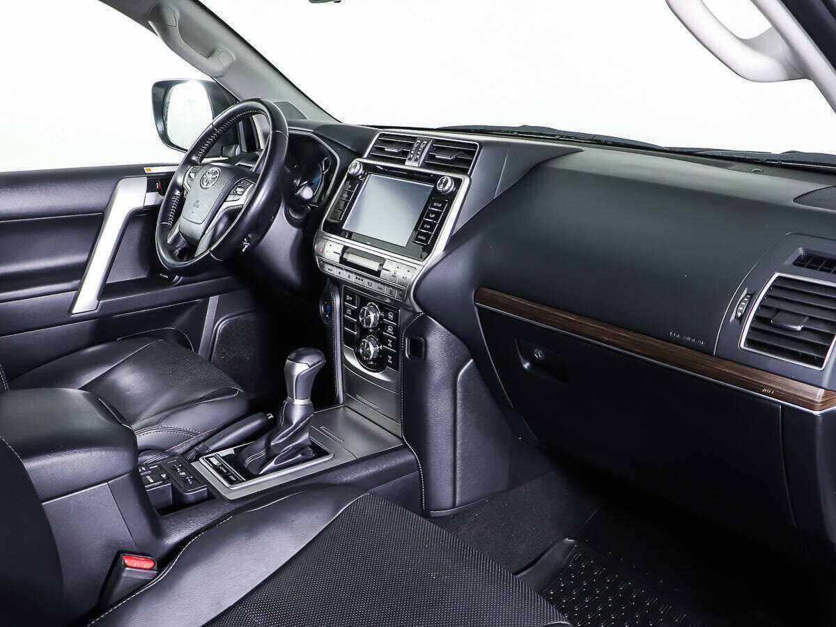 Б/У Тойота Лэнд Крузер Прадо 2020 года. Фото: #8