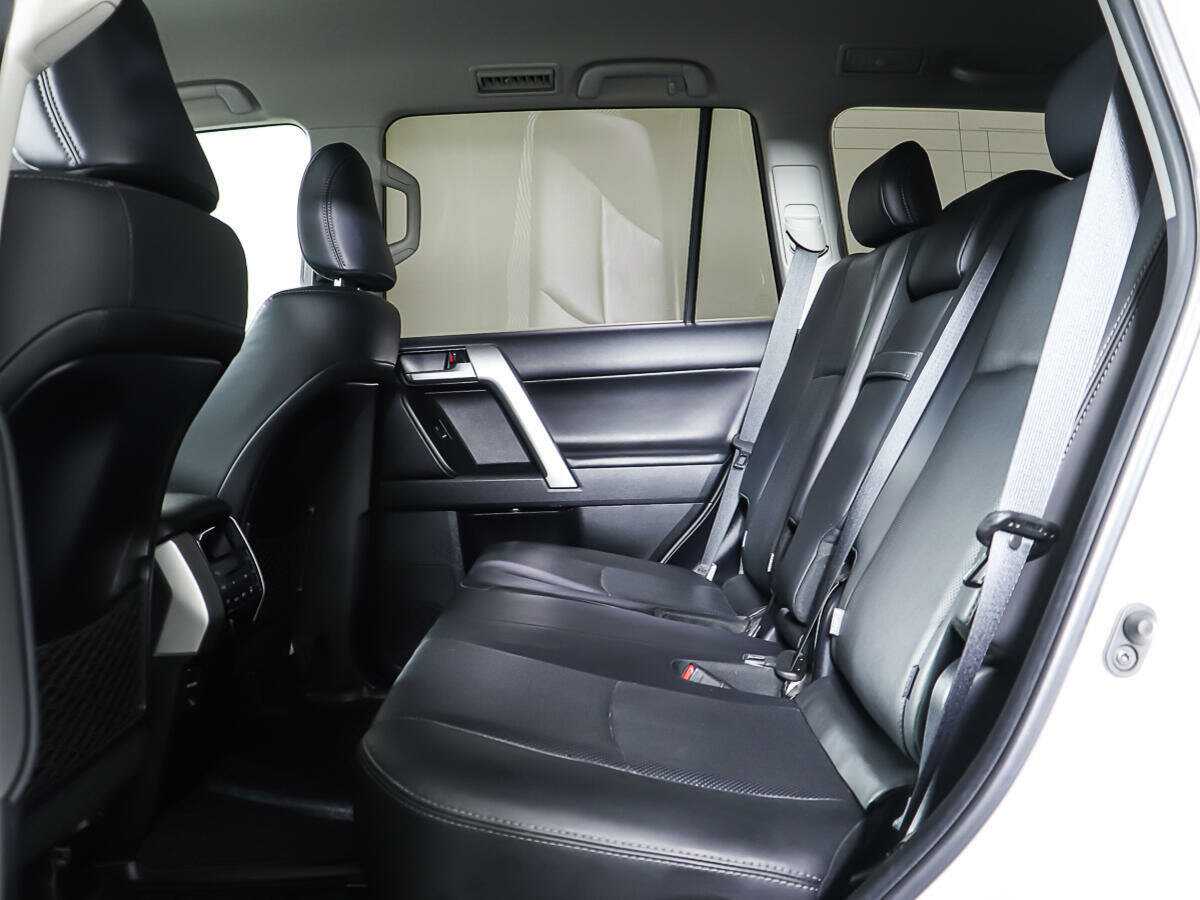 Б/У Тойота Лэнд Крузер Прадо 2020 года. Фото: #9