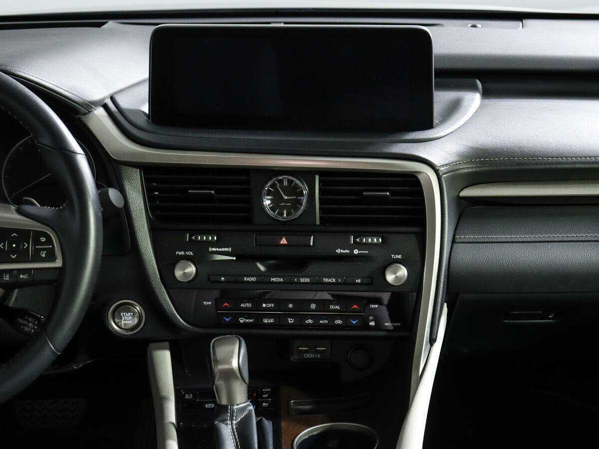 Б/У Лексус Р-Икс 2021 года. Фото: #12