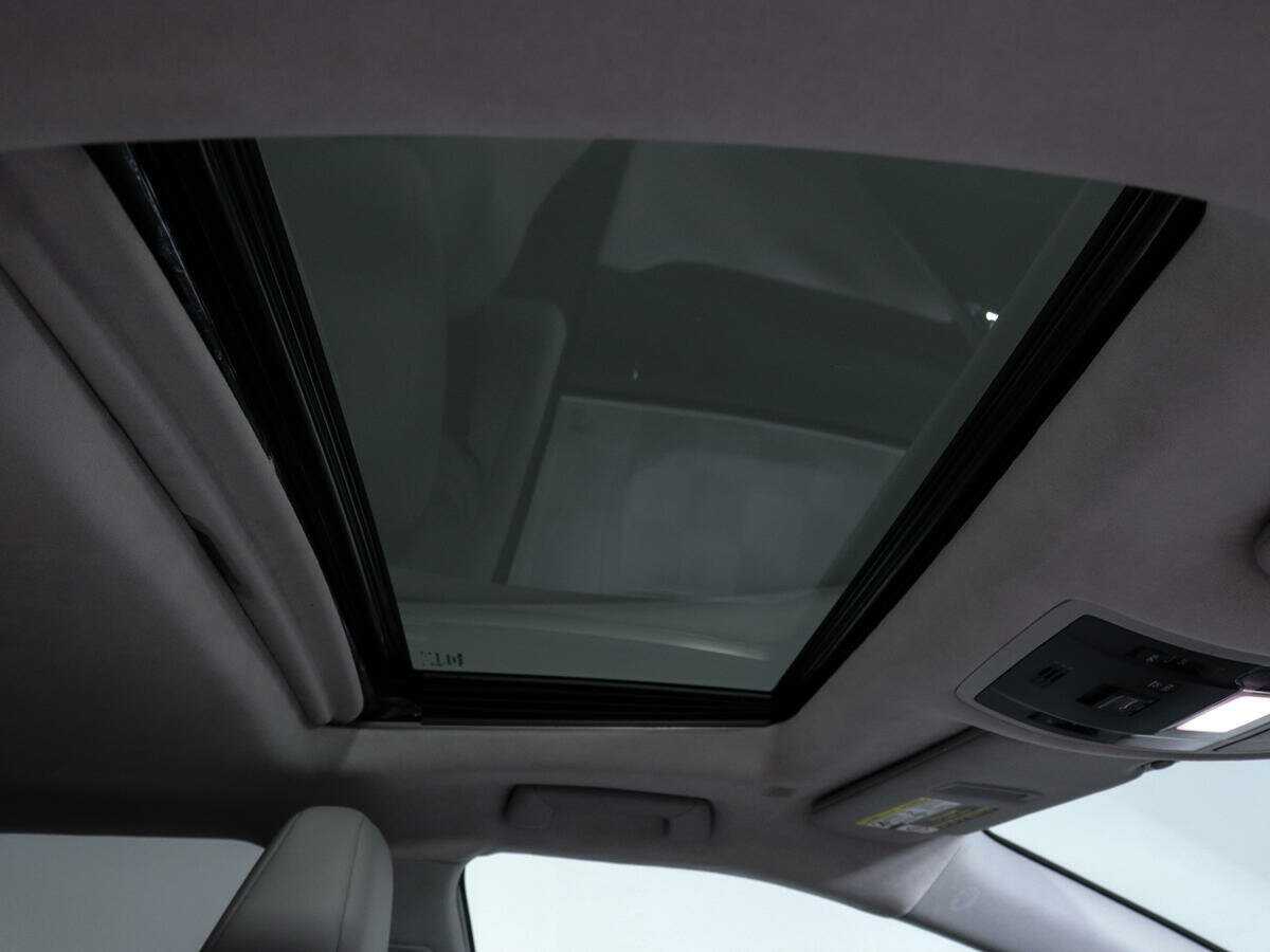 Б/У Лексус Р-Икс 2021 года. Фото: #16