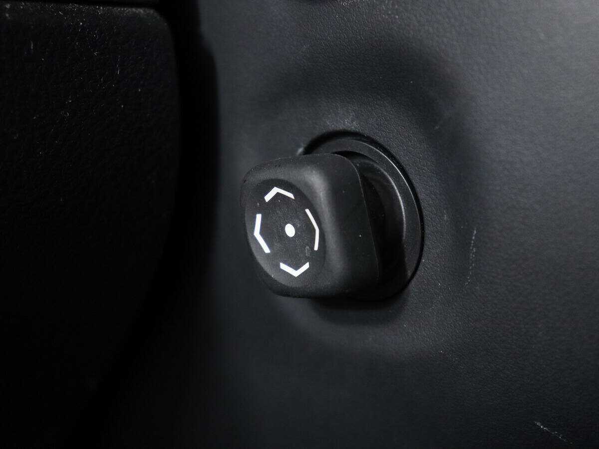 Б/У Лексус Р-Икс 2021 года. Фото: #22