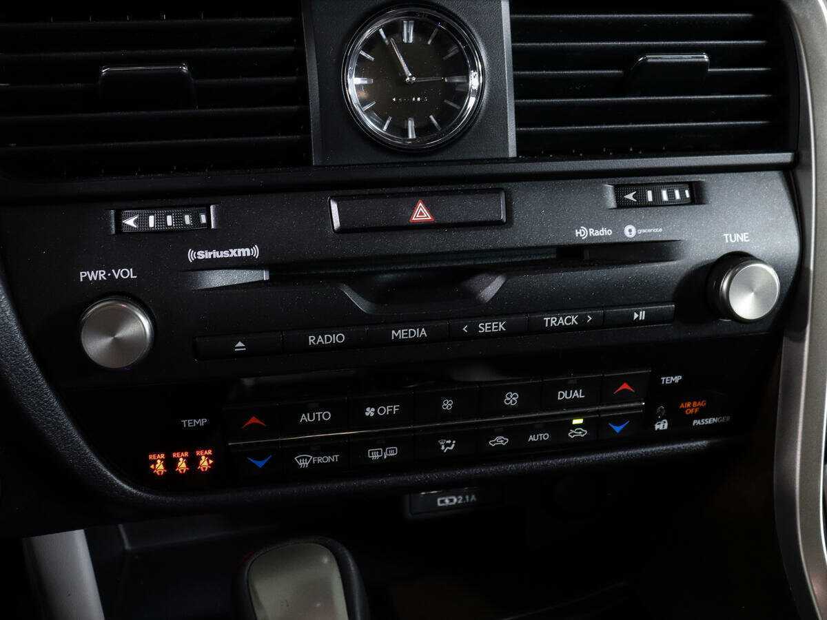 Б/У Лексус Р-Икс 2021 года. Фото: #25