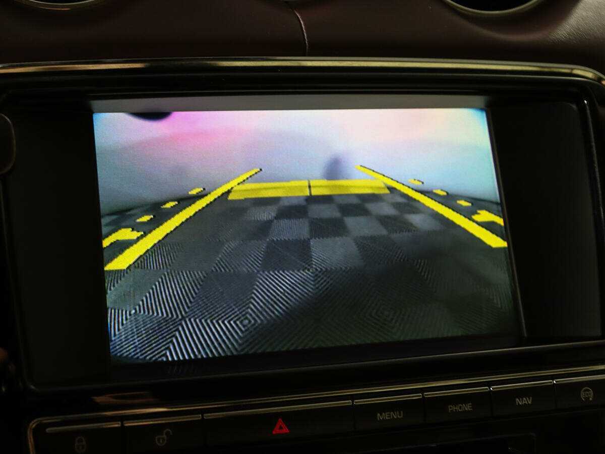 Б/У Ягуар ИксДжи 2014 года. Фото: #13