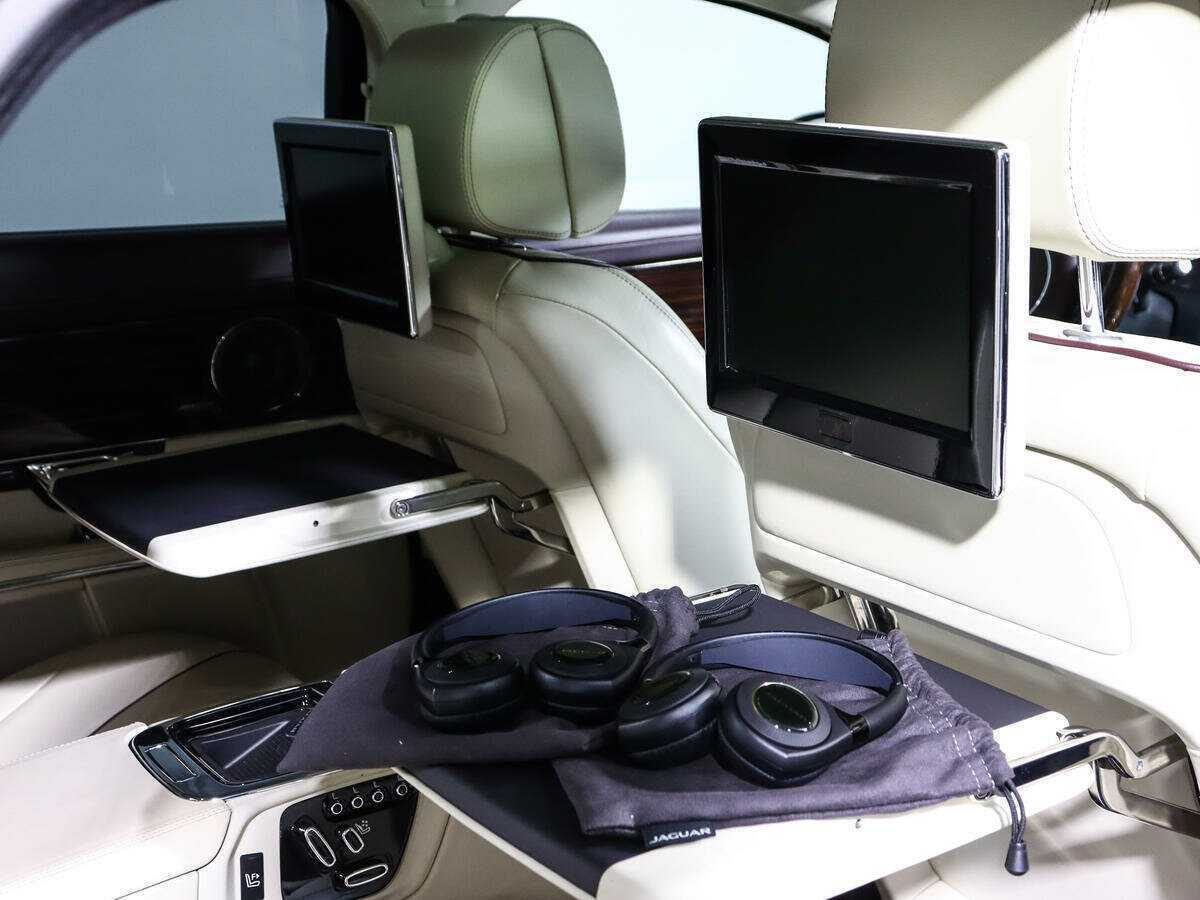 Б/У Ягуар ИксДжи 2014 года. Фото: #19