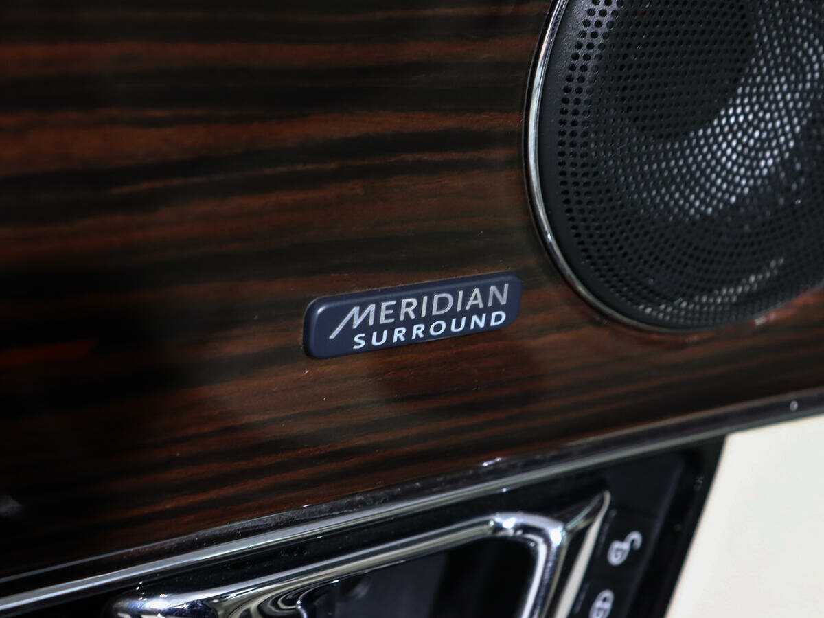 Б/У Ягуар ИксДжи 2014 года. Фото: #25