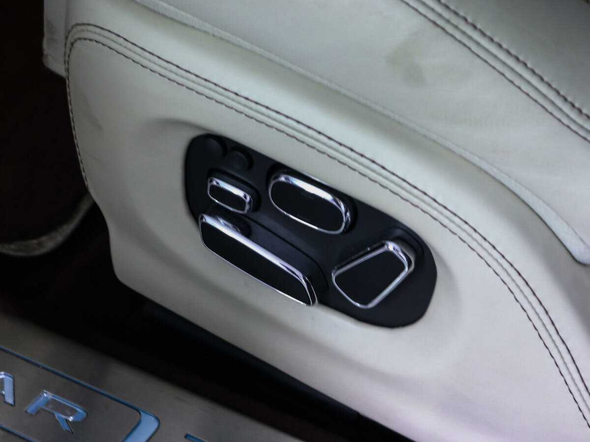 Б/У Ягуар ИксДжи 2014 года. Фото: #27