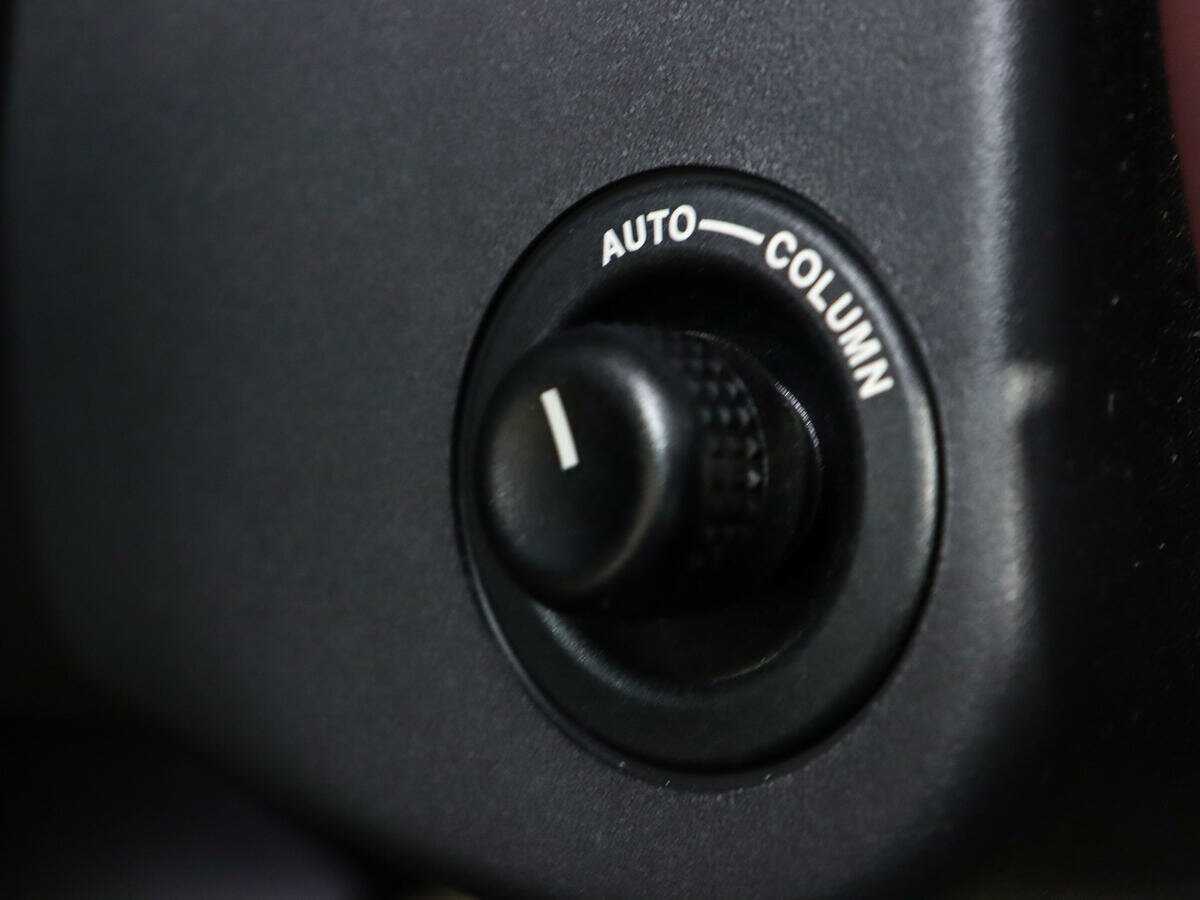 Б/У Ягуар ИксДжи 2014 года. Фото: #28