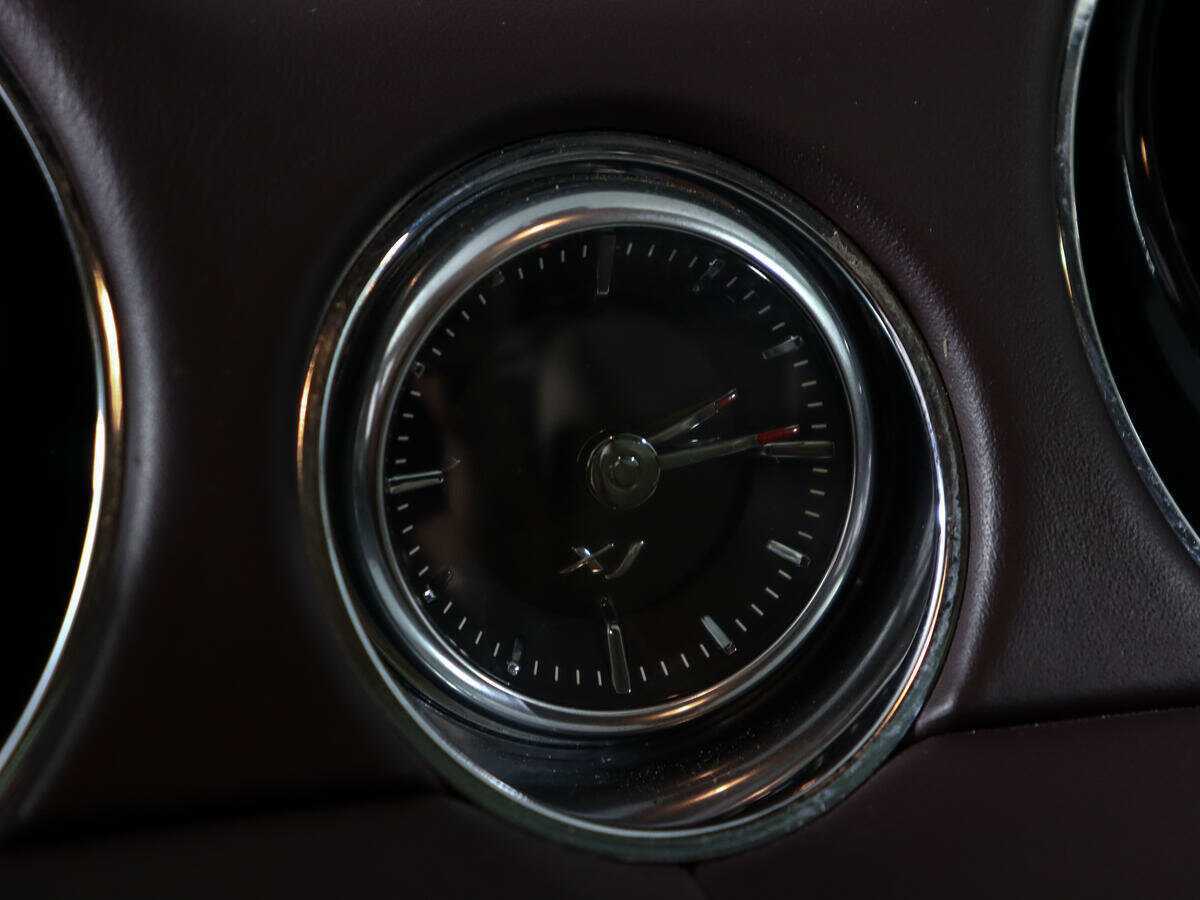 Б/У Ягуар ИксДжи 2014 года. Фото: #33