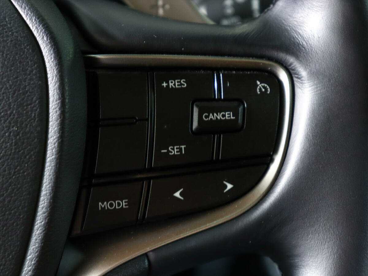 Б/У Лексус ЕС 2021 года. Фото: #11