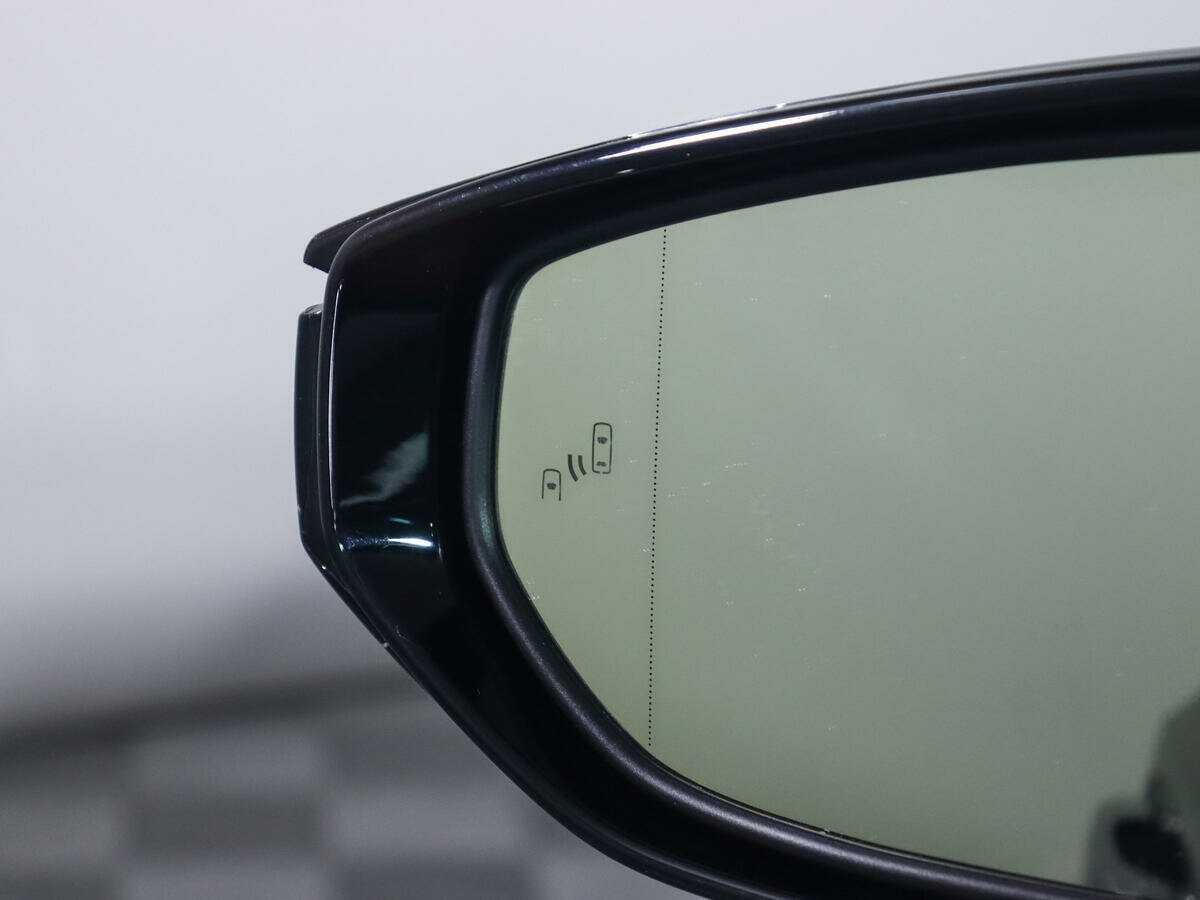 Б/У Лексус ЕС 2021 года. Фото: #16