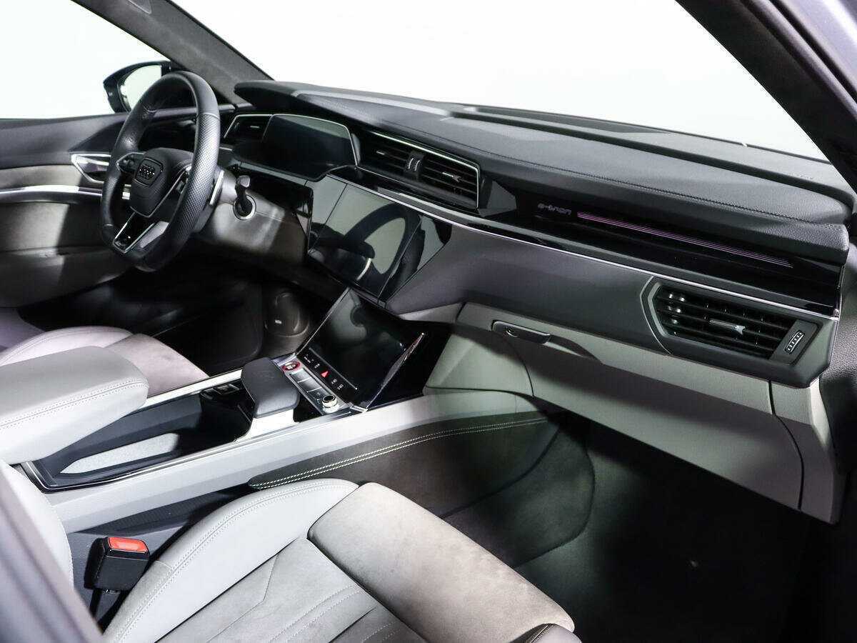 Б/У Ауди е-трон Спортбэк 2020 года. Фото: #6