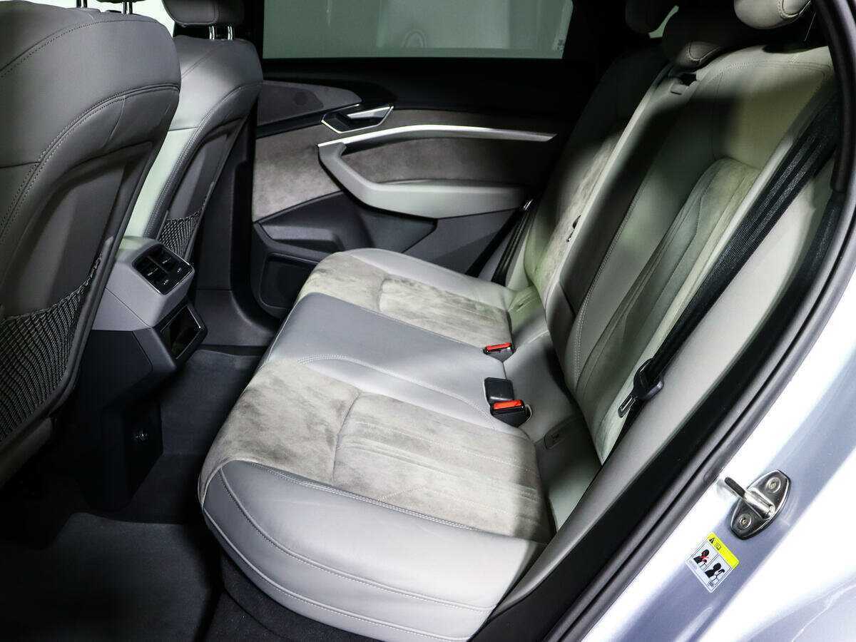 Б/У Ауди е-трон Спортбэк 2020 года. Фото: #7