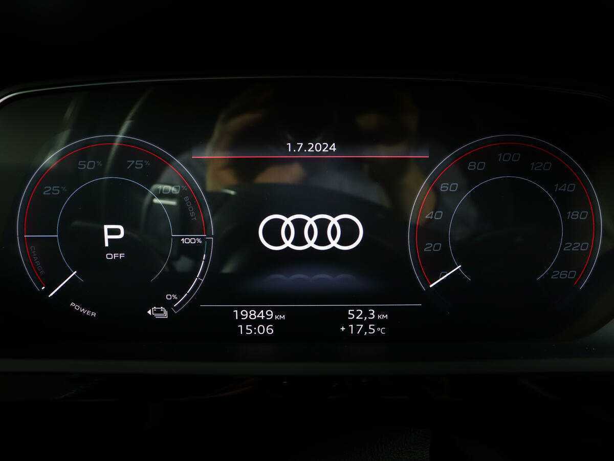 Б/У Ауди е-трон Спортбэк 2020 года. Фото: #8