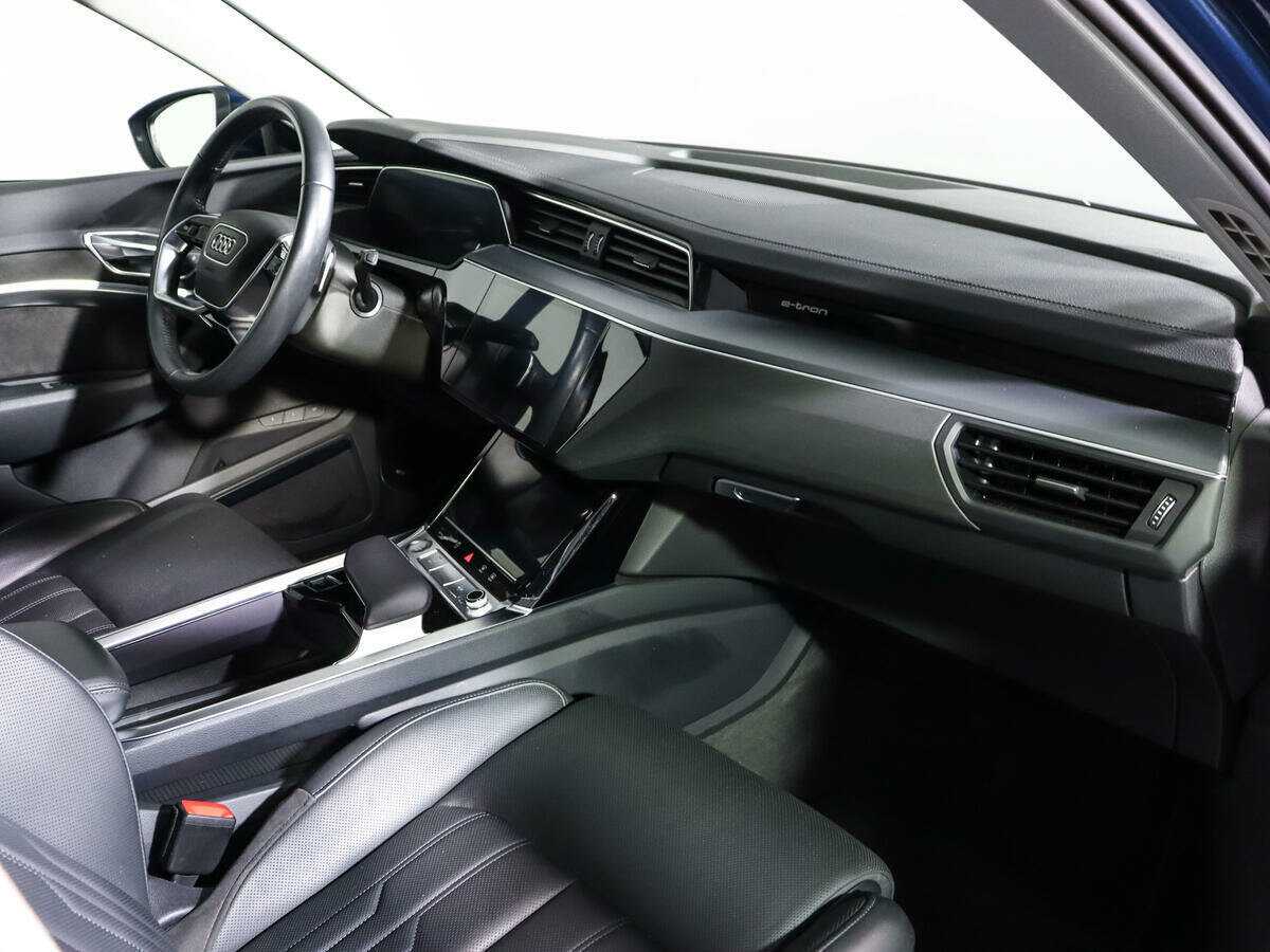 Б/У Ауди е-трон 2019 года. Фото: #6