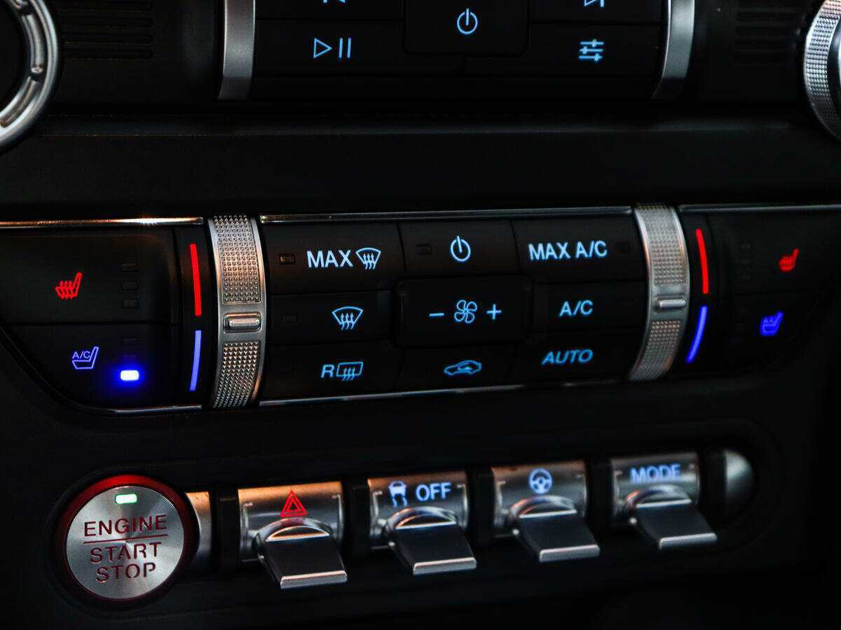 Б/У Форд Мустанг 2020 года. Фото: #13