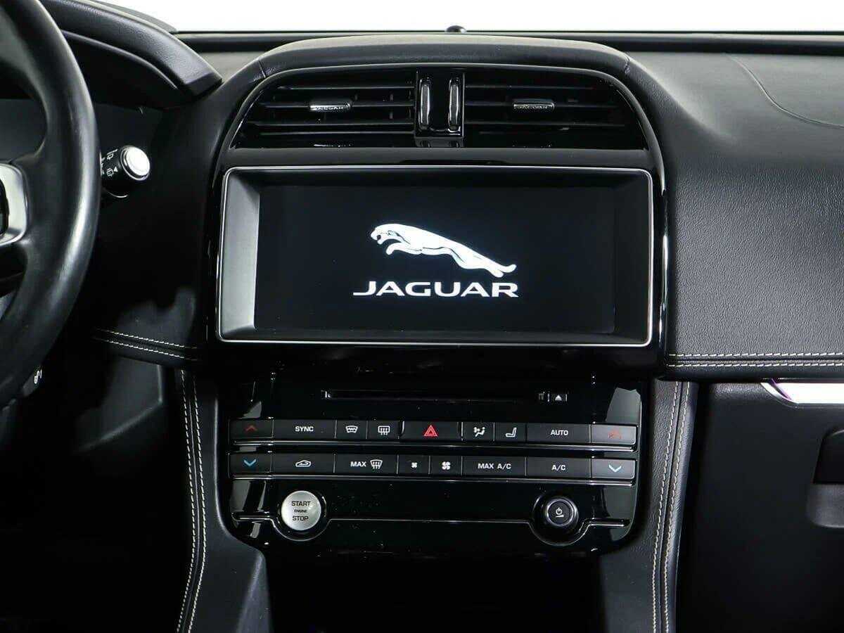 Б/У Ягуар Ф-Пэйс 2018 года. Фото: #12