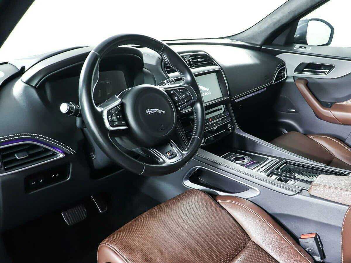 Б/У Ягуар Ф-Пэйс 2018 года. Фото: #14