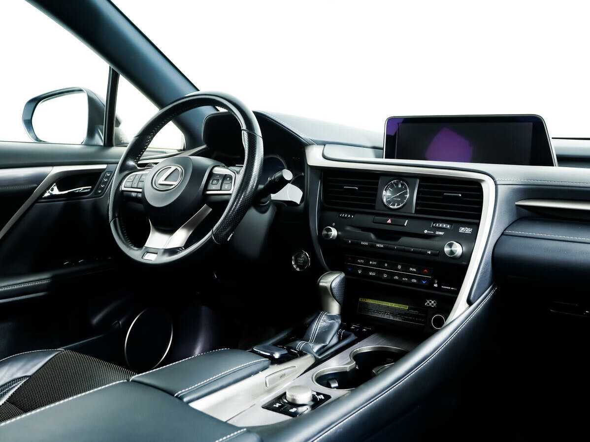 Б/У Лексус Р-Икс 2018 года. Фото: #6