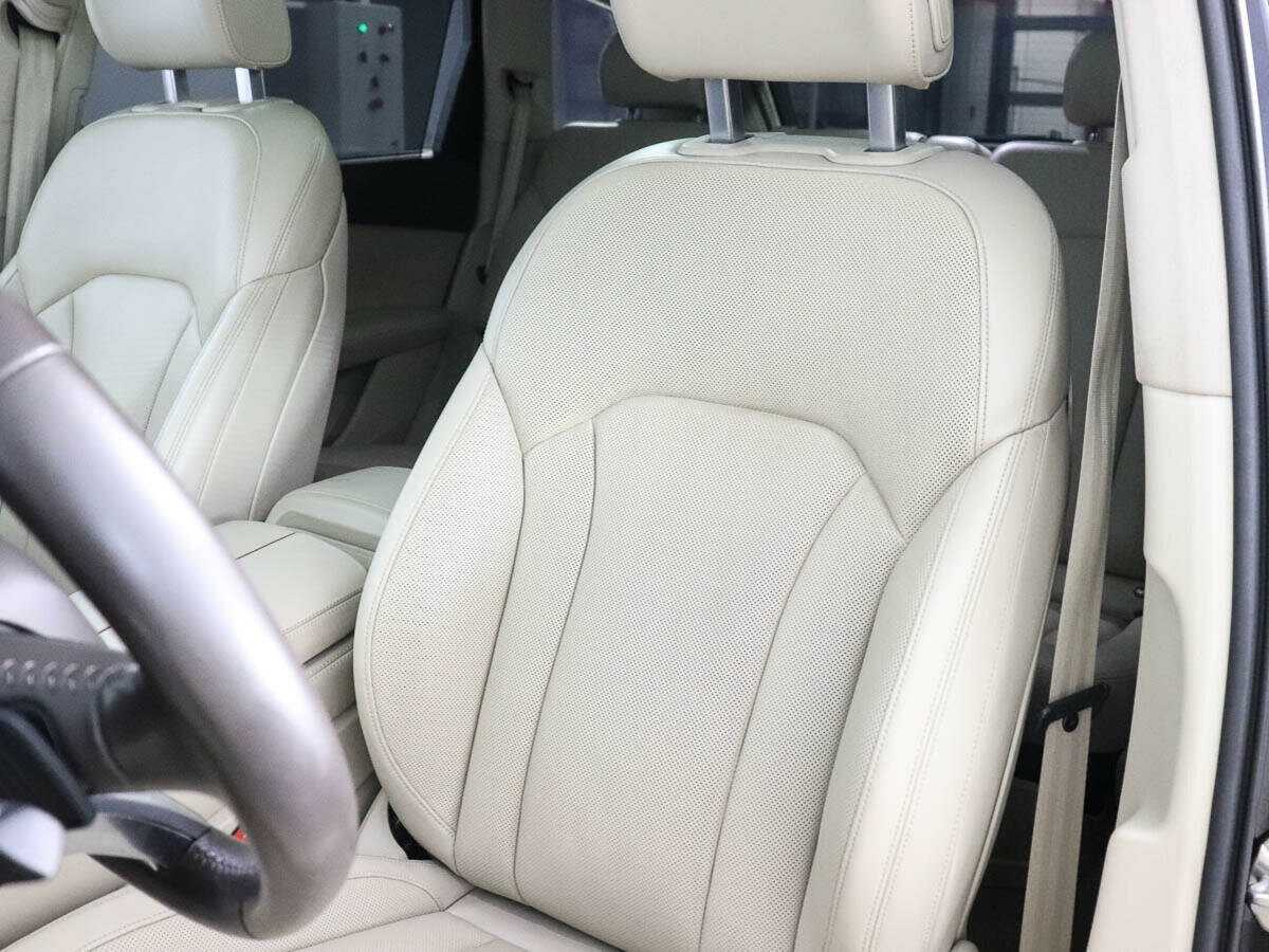 Б/У Ауди К7 2017 года. Фото: #11