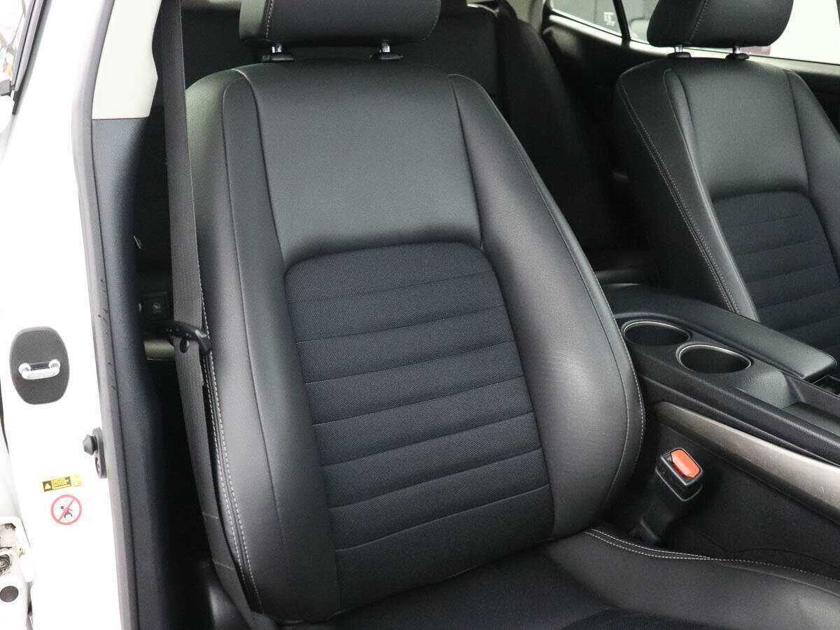 Б/У Лексус ИС 2015 года. Фото: #9