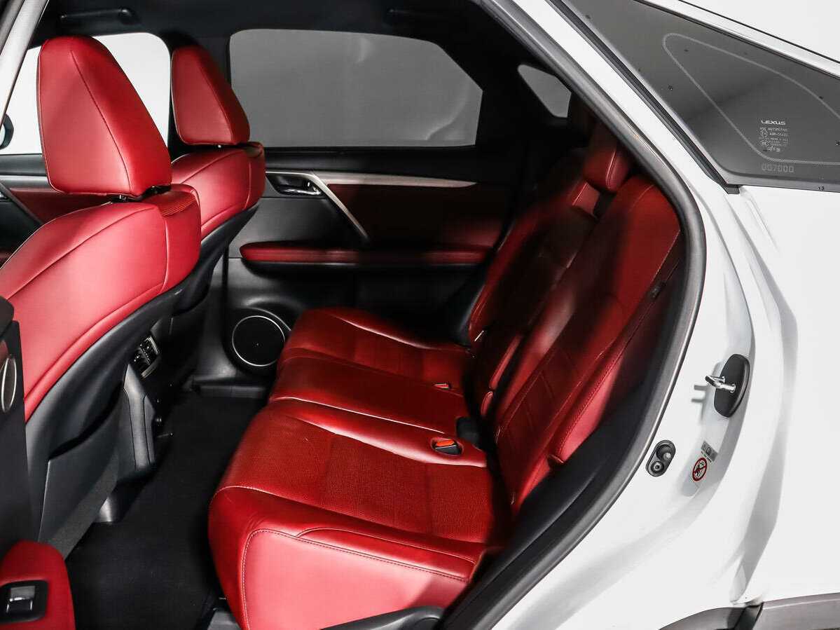 Б/У Лексус Р-Икс 2016 года. Фото: #12