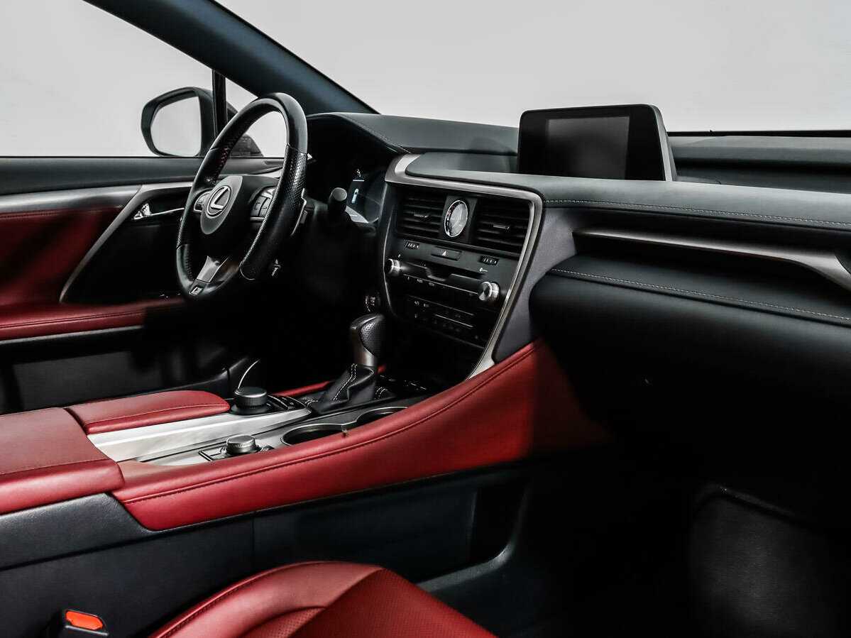 Б/У Лексус Р-Икс 2016 года. Фото: #13