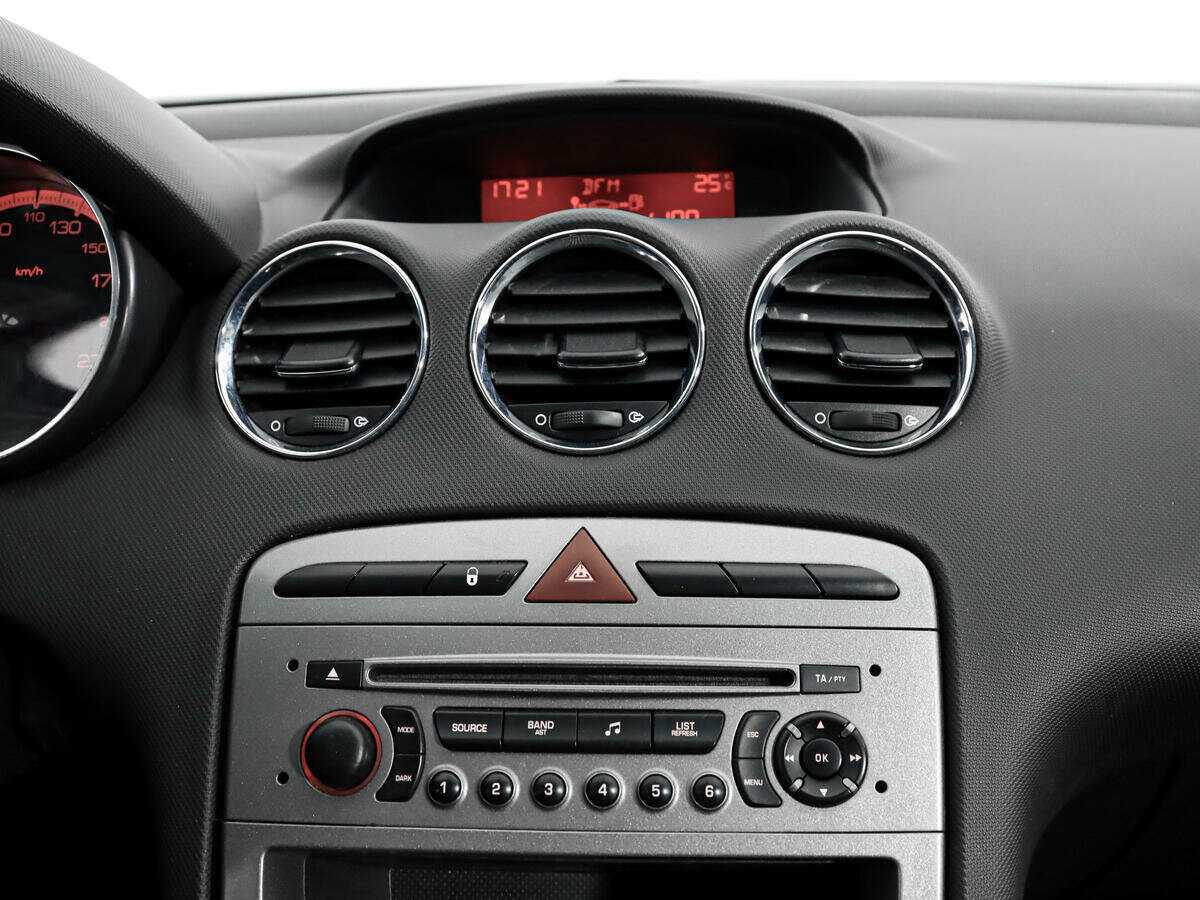 Б/У Пежо 308 2010 года. Фото: #11