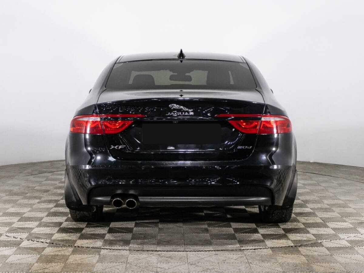 Б/У Ягуар ИксФ 2016 года. Фото: #5