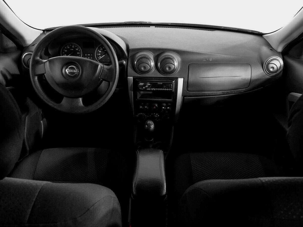 Б/У Ниссан Альмера 2017 года. Фото: #11