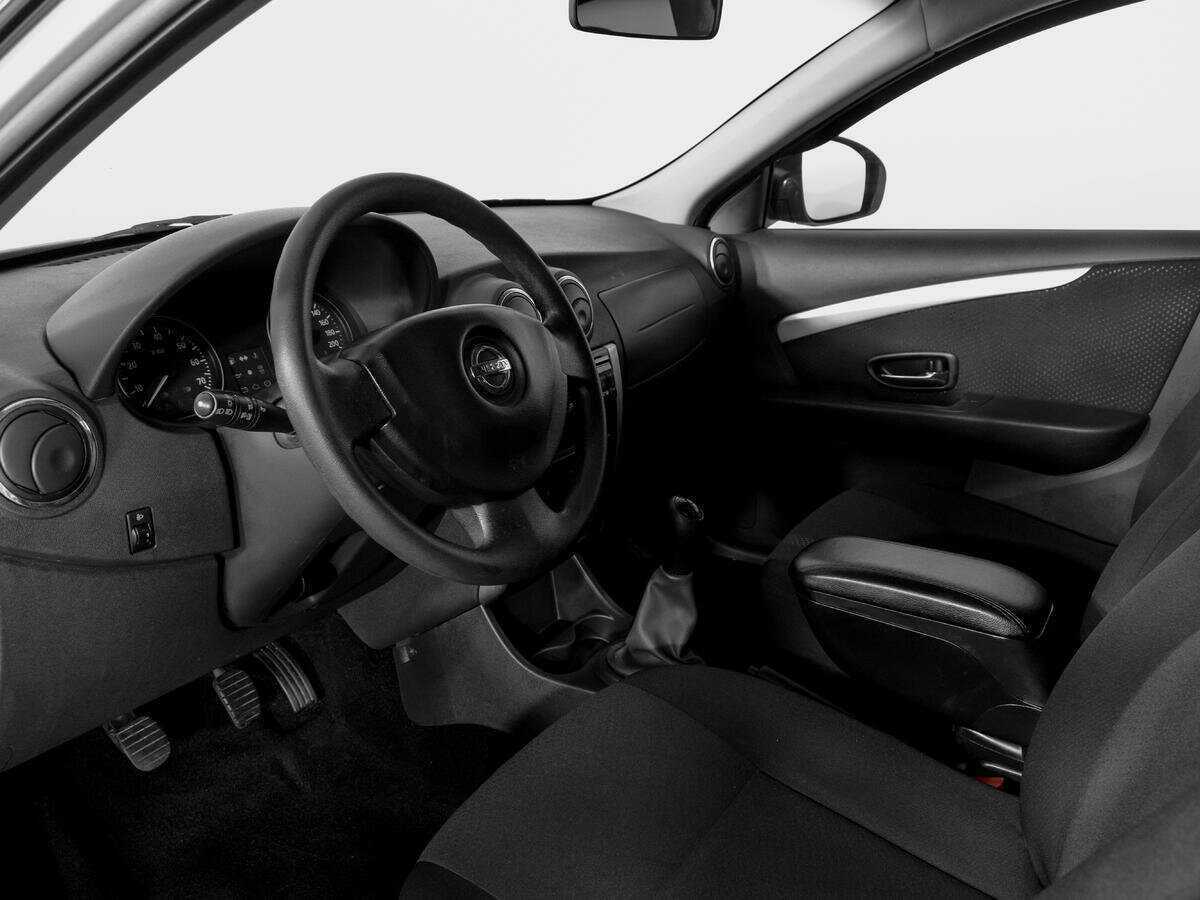 Б/У Ниссан Альмера 2017 года. Фото: #14