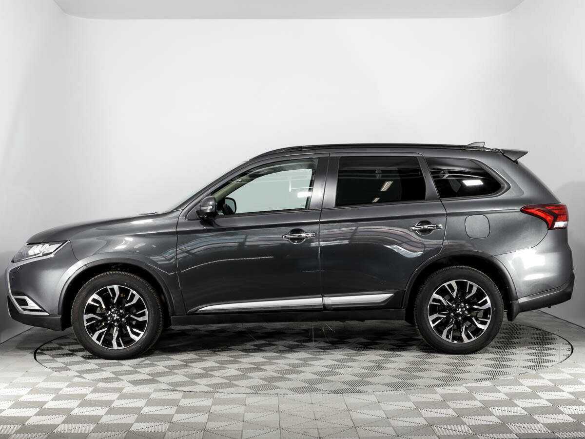 Б/У Митсубиши Оутлэндер 2022 года. Фото: #7